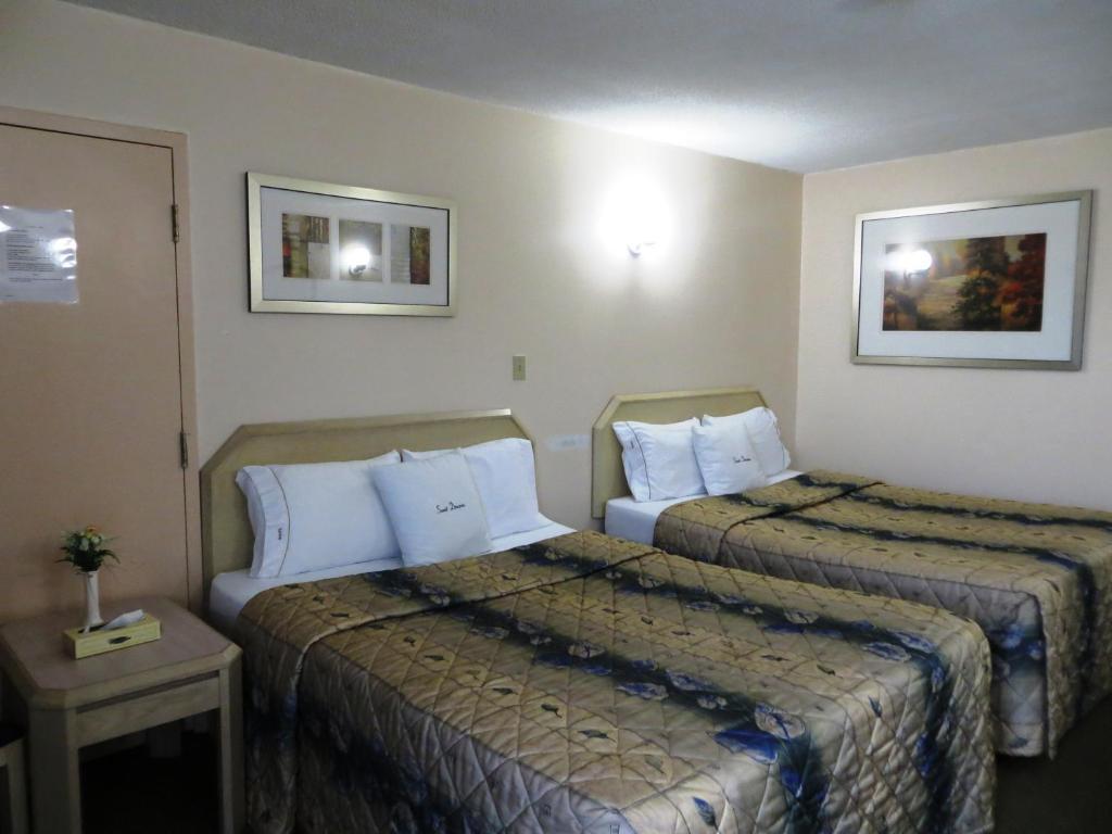 Good Night Inn Port Colborne Room photo